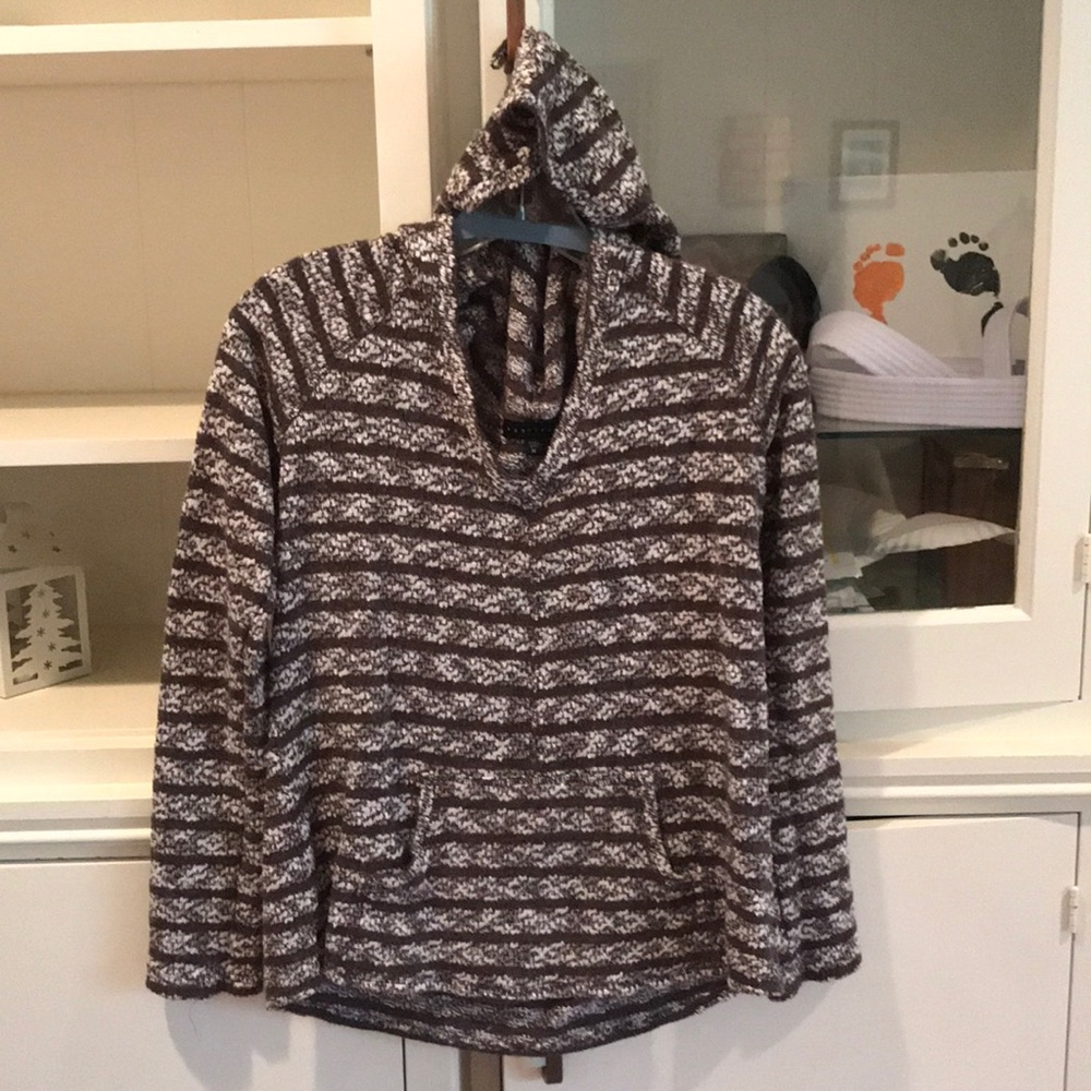 Hooded long sleeve